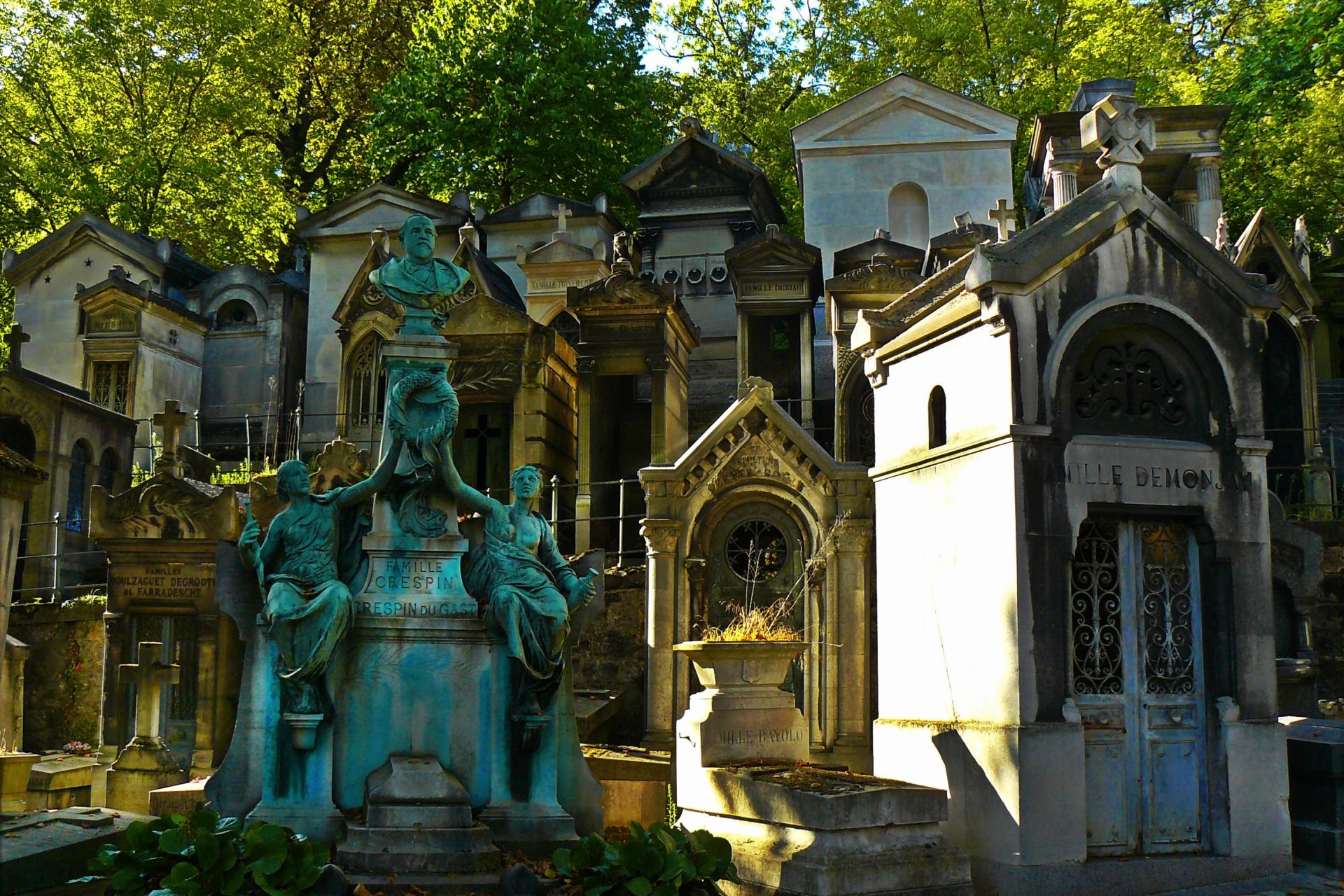 Cimetiere du pere lachaise anja helpinghands solidarity stays healthy de pixabay